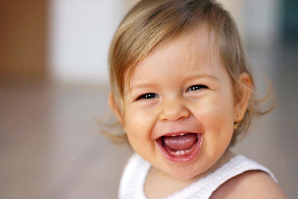 Почему когда ребенок смеется икает ребенку уже 5 лет